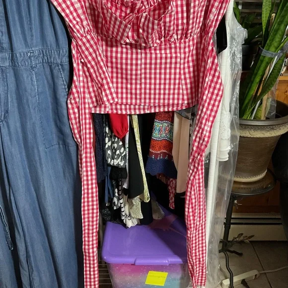 New York & Company Red and White Ruffled Blouse with Versatile Bow Tie. Size XL - Picture 4 of 6
